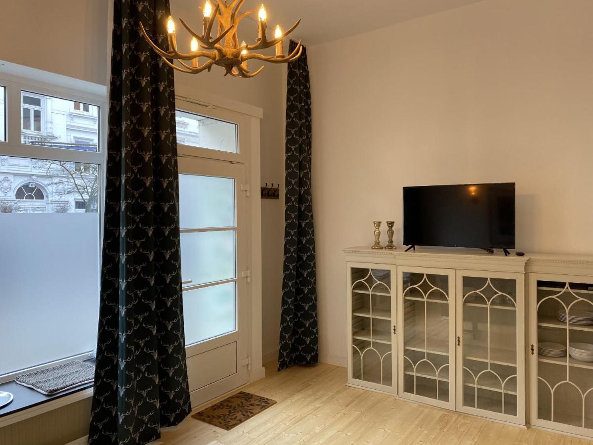 Urban Stay Hamburg - Apartments "Backbord" & "Steuerbord Mit Sauna" Bagian luar foto