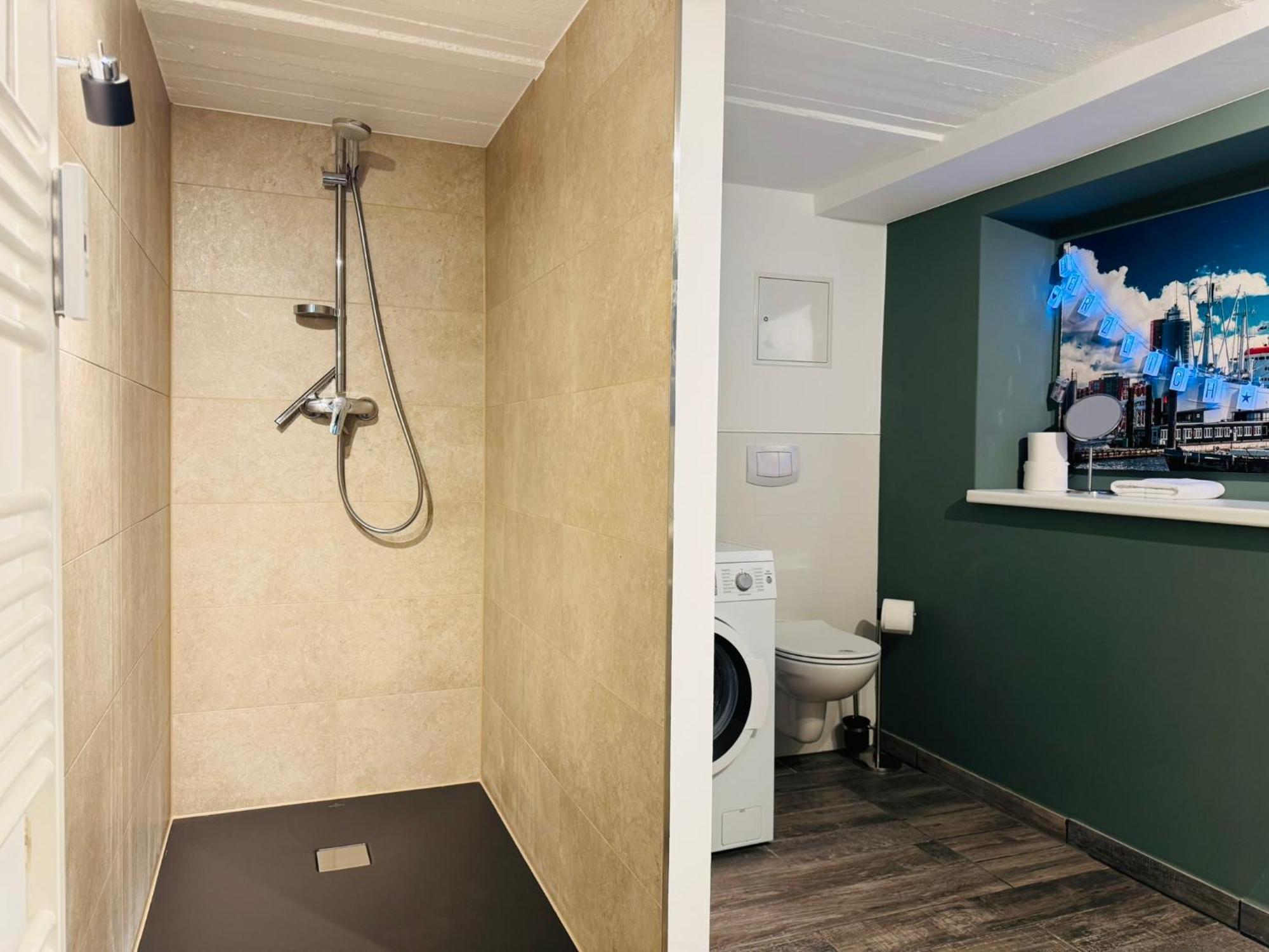 Urban Stay Hamburg - Apartments "Backbord" & "Steuerbord Mit Sauna" Bagian luar foto